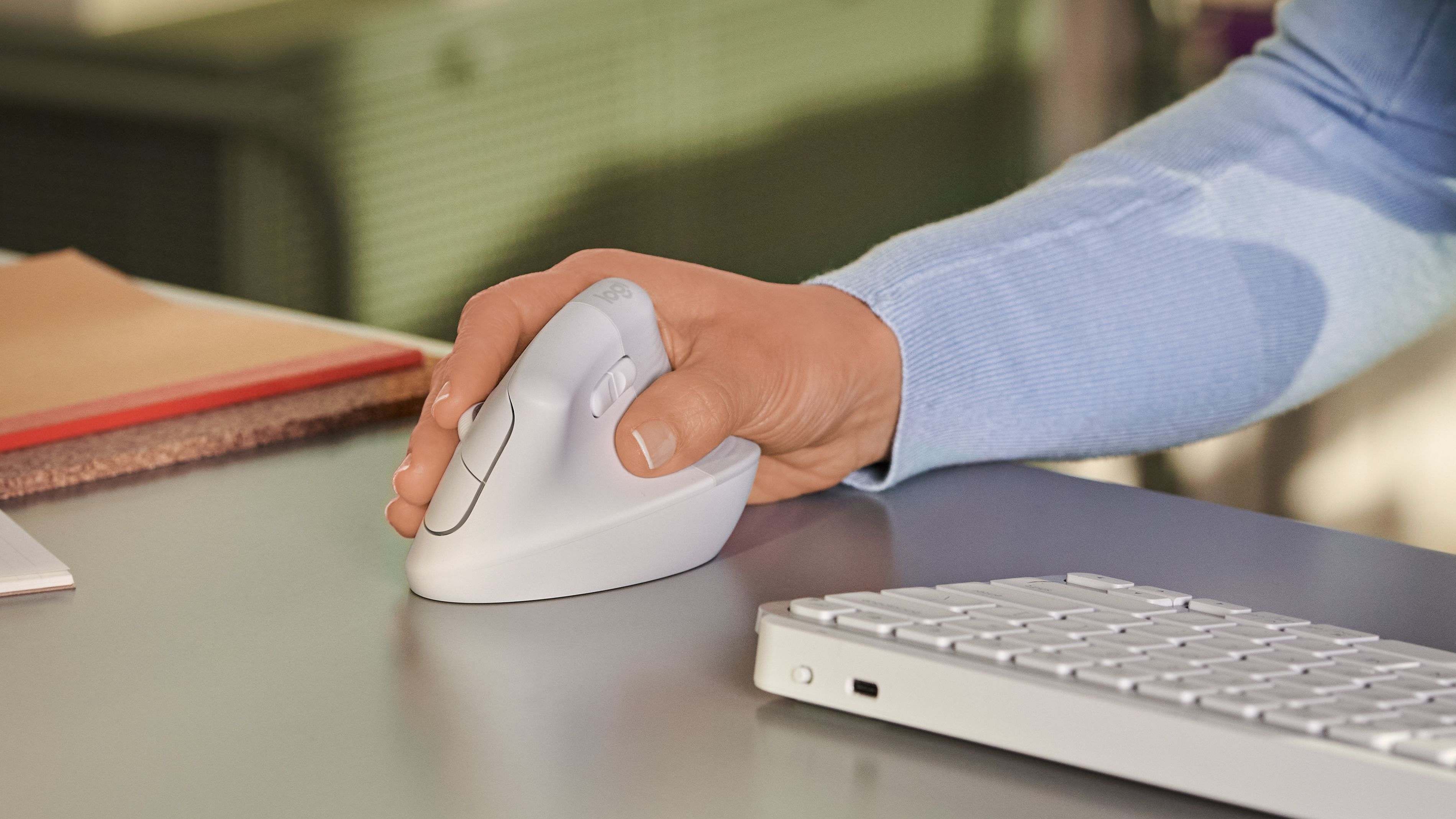 Mouse  LOGITECH LIFT VERTICAL